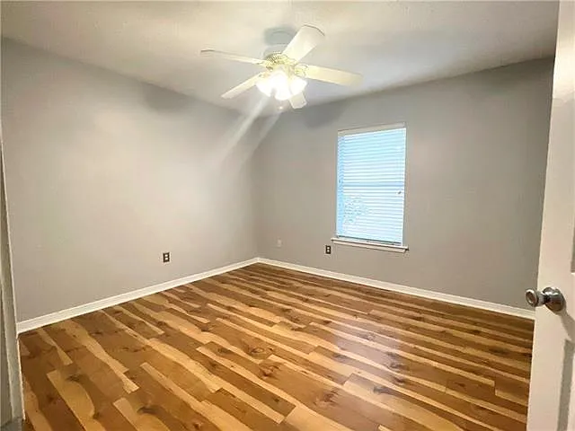 1200 Wyndham S — Photo 9