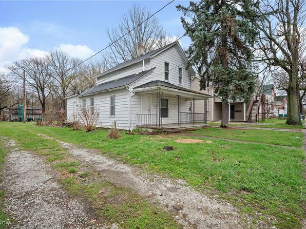 647 Sherman St, Akron, OH 44311
