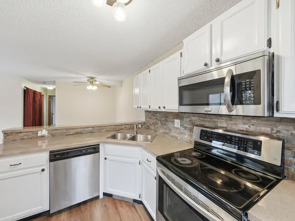 6129 78th Ave N, Brooklyn Park, MN 55443