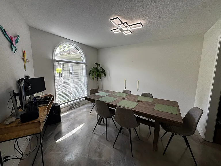 2301 Grant Ln — Photo 57