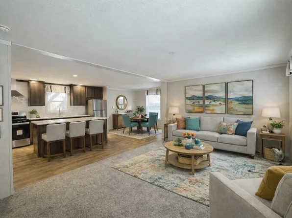 29909 Flushing Dr, Chesterfield, MI 48051