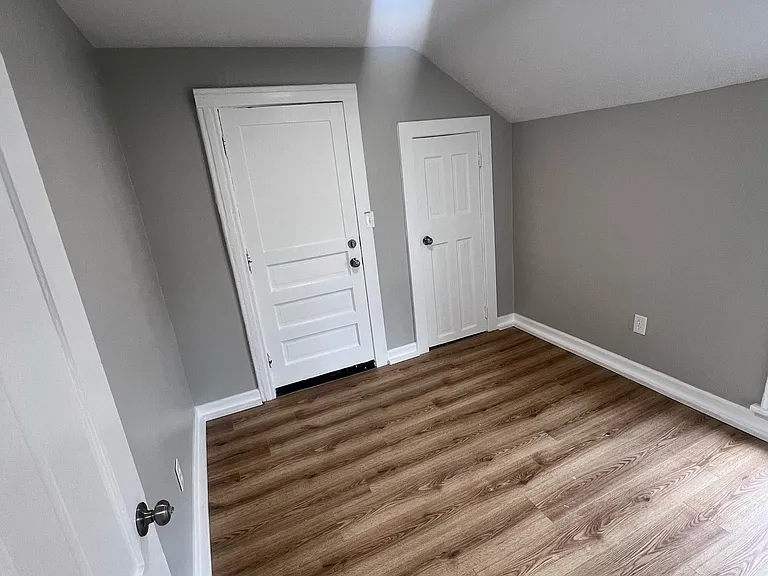 1411 Western Ave #2 — Photo 5