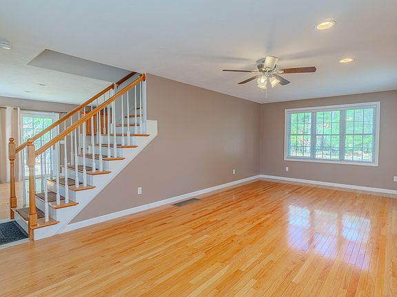 5th image of 173 Main Street