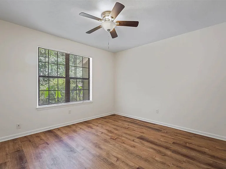 2556 Panther Creek Rd #B — Photo 19