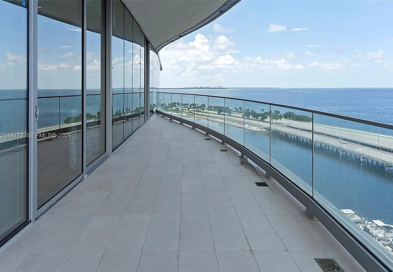 Una Residences — Photo 1