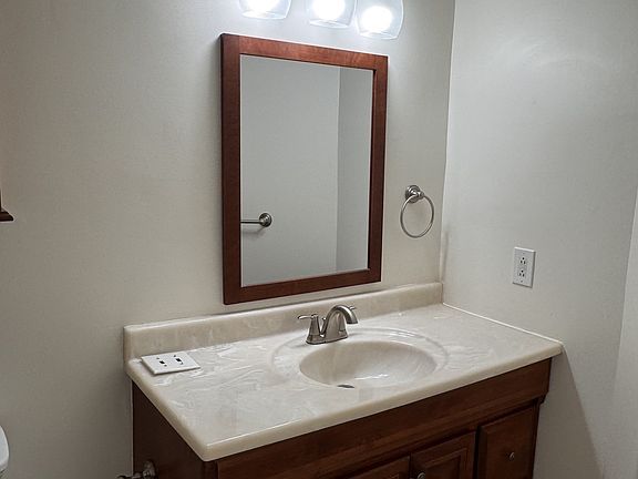 5th image of 43 River Colony St #43