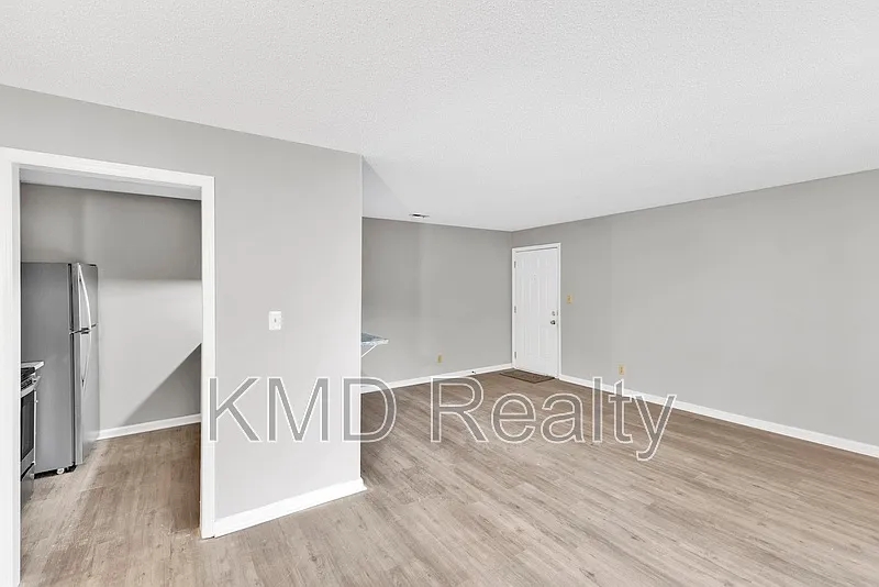 4 bed, 2.0 bath, 1166 sqft, $1,795 — Photo 4