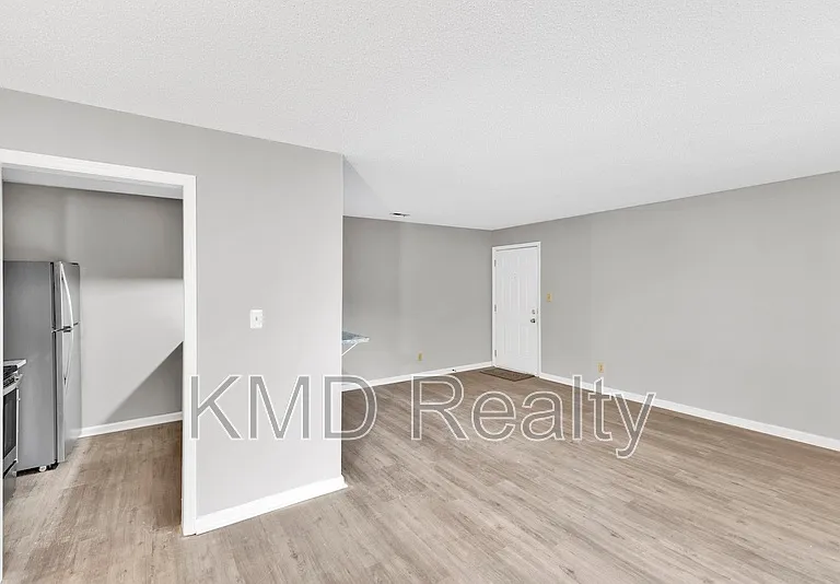 9531 University Terrace Dr #E — Photo 4