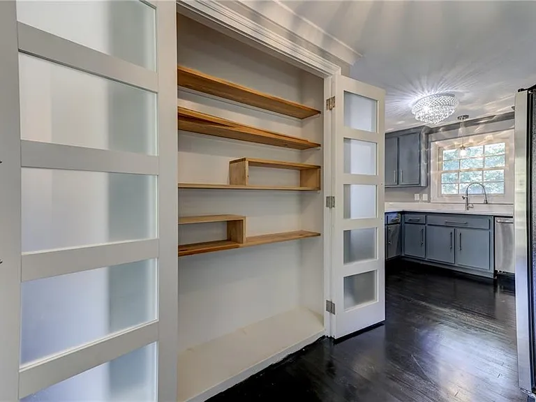 2325 Elmwood Cir SE — Photo 14