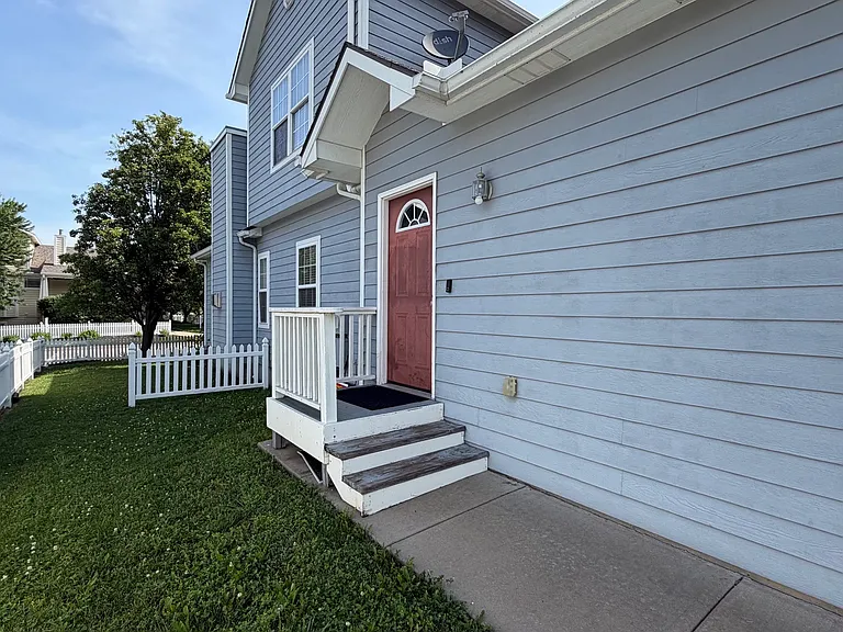 4201 Briarwood Dr #B — Photo 8