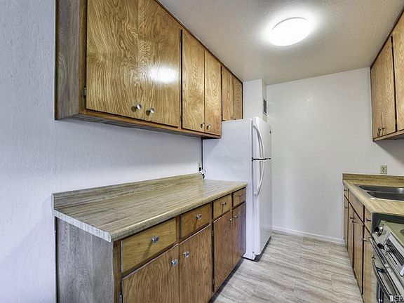 5th image of 75 Zampa Ln APT 4