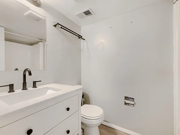 1690 Taft St — Photo 16