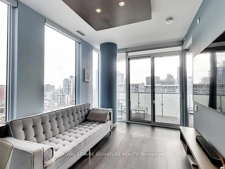 28 Wellesley St E #1704 — Photo 10
