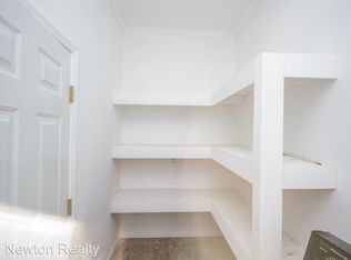 203 Sunset Dr, Athens, AL 35611