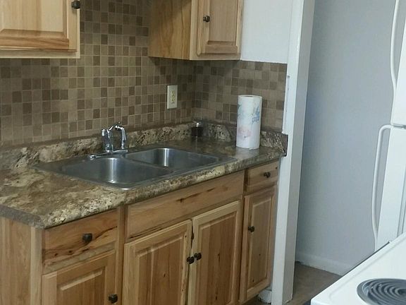 3rd image of 610 10th St NW APT 3