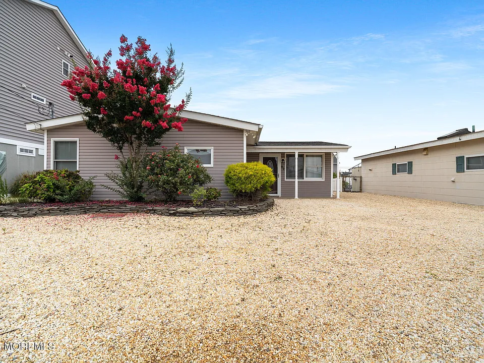 60 Mary Alice Rd