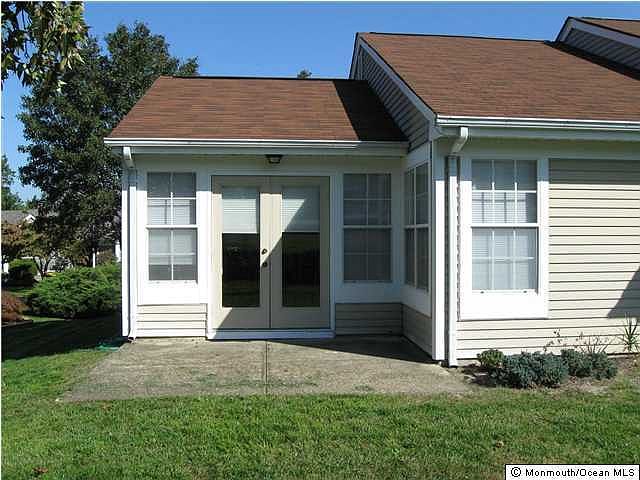 2nd image of 1043 Canterbury Drive #B