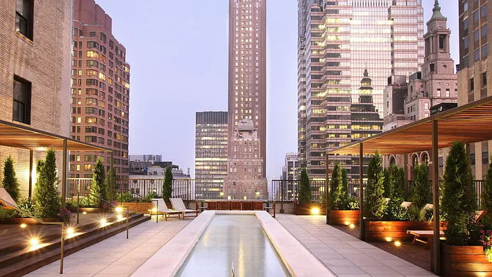 Sold by R New York | media 13