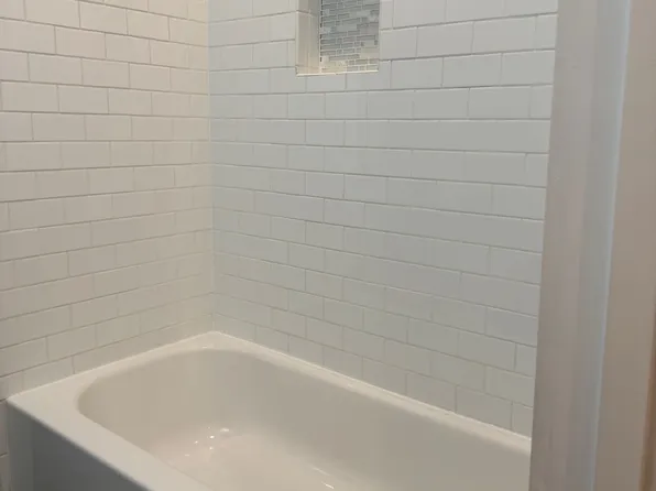 177 36th St NE APT 4, Washington, DC 20019