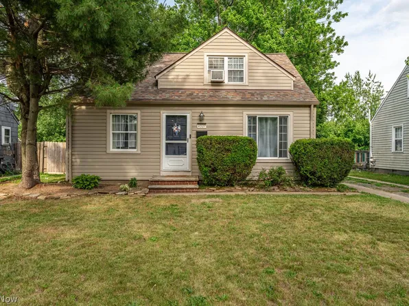 4327 W 189th St, Cleveland, OH 44135