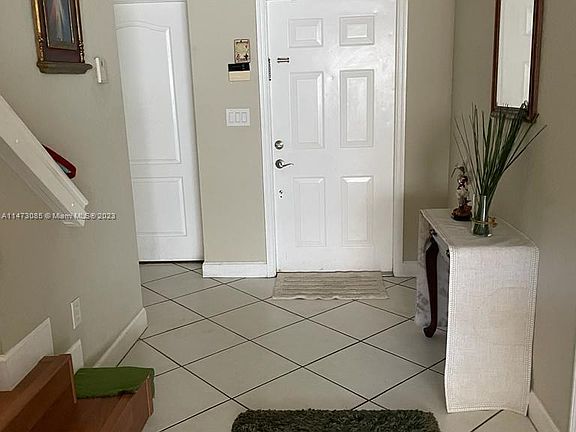 3rd image of 10914 NW 69th Ter