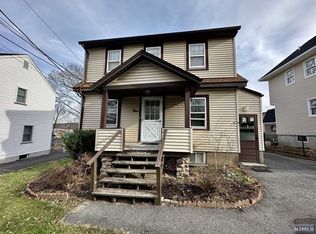 9 Island Rd, Mahwah, NJ 07430