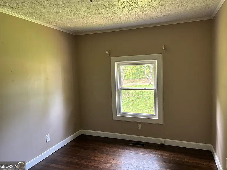 1402 Dewey St — Photo 25
