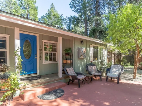 5109 Glen Echo Dr, Hathaway Pines, CA 95233