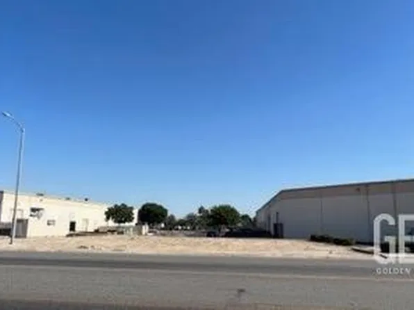 2363 E Brundage Ln, Bakersfield, CA 93307