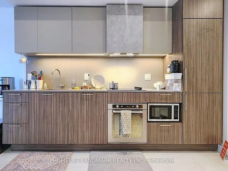 19 Western Battery Rd #703 — Photo 11