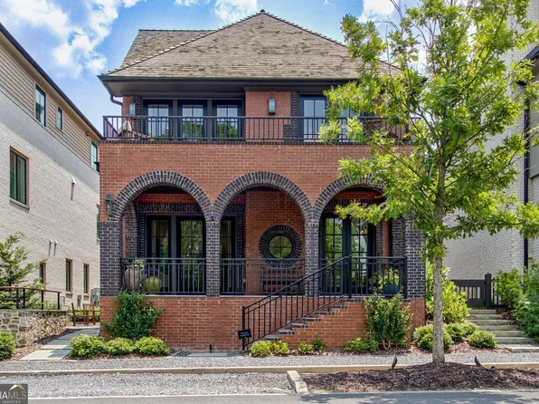 210 4th St, Fayetteville, GA 30214