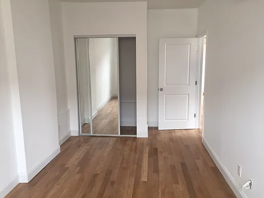 Rented by Alexander Bilu, LREB | media 27