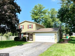 9 Buch Mill Rd, Lititz, PA 17543