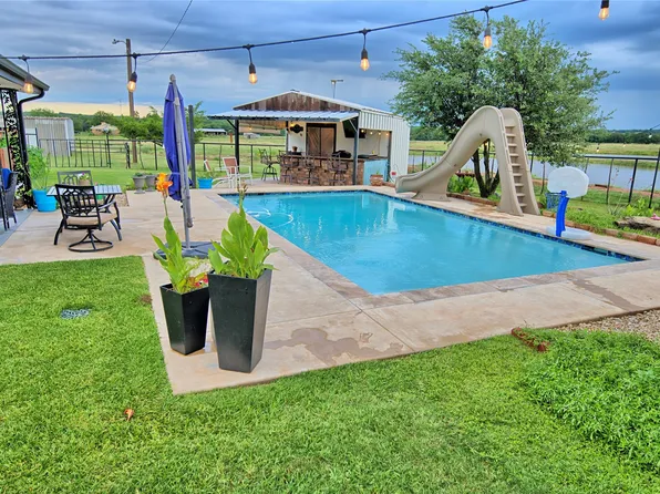 978 Longbranch Rd, Nocona, TX 76255