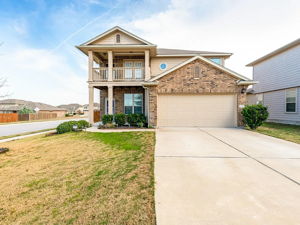 1016 Hawkeye Point Rd