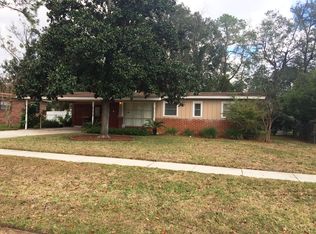 2711 Sack Dr E, Jacksonville, FL 32216