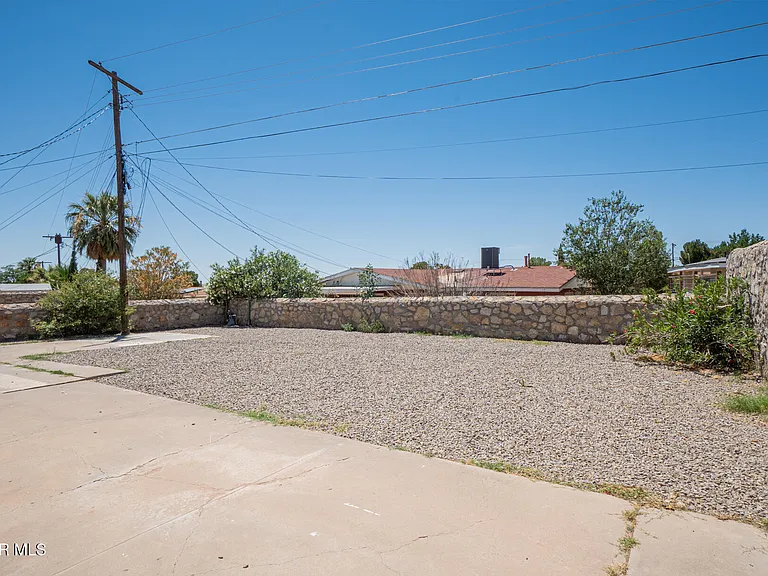 204 Balboa Rd — Photo 22