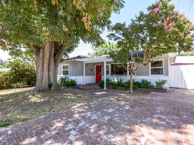 22015 Crespi St, Woodland Hills, CA, 91364