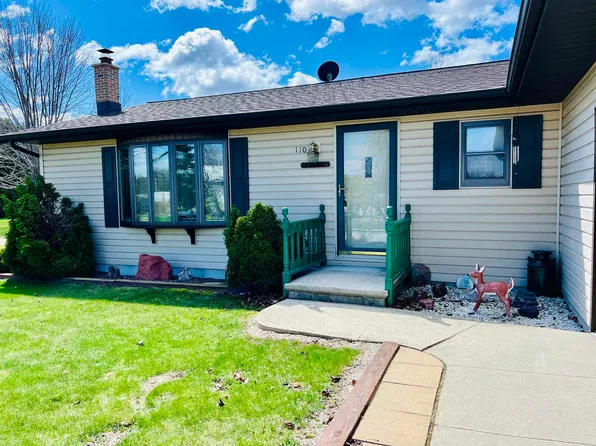 110 Southgate Dr, Eden, WI 53019