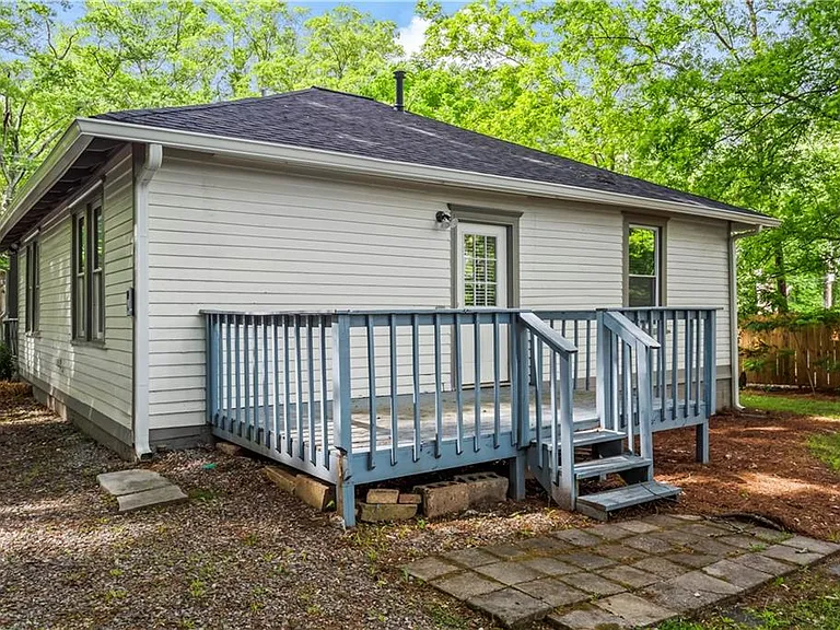 285 Henry St SE — Photo 21