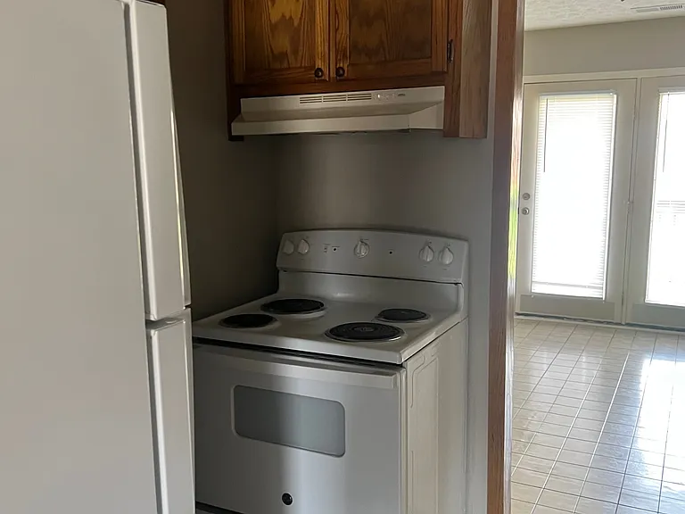 405 E Pershing Ave #B — Photo 3