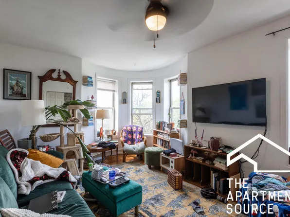 2021 N Humboldt Blvd APT 1W, Chicago, IL 60647