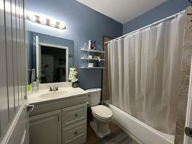 1104 Blueridge Dr — Photo 11