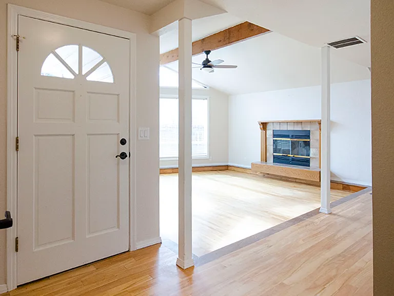 5513 N Creswell Ave — Photo 13