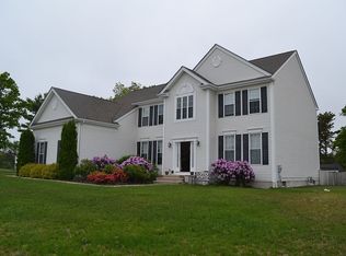 2 Zions Pl, Plymouth, MA 02360