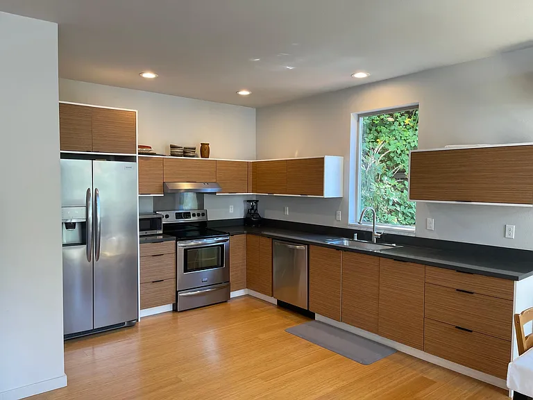 3130B Wetmore Ave S — Photo 6