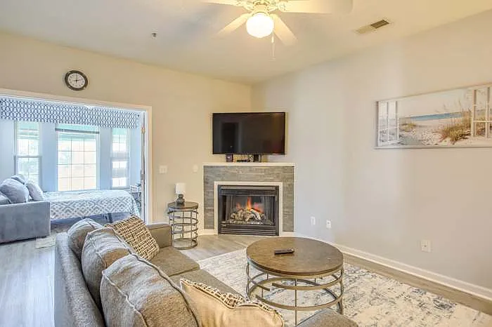 2 bed, 1270 sqft, $2,300 — Photo 3