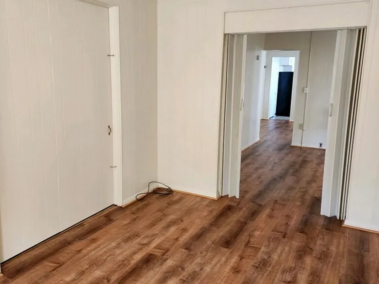 448 E Broad St #1 — Photo 3