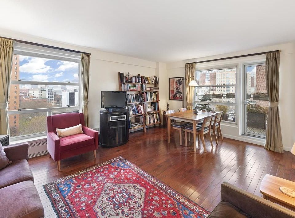 1st image of 70 La Salle St APT 12F