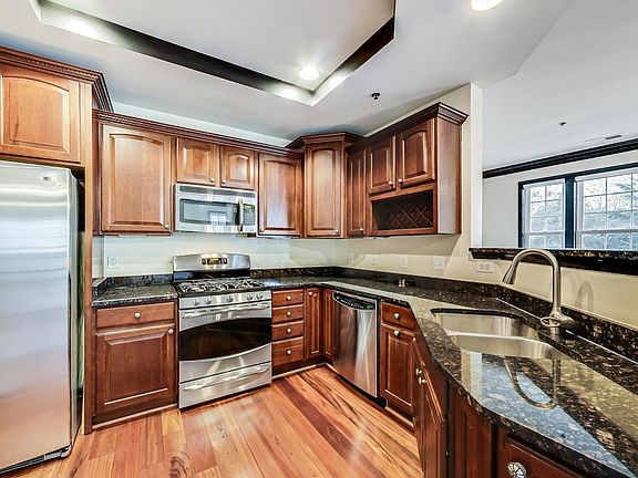4th image of 3528 Huntley Manor Ln Suite 128